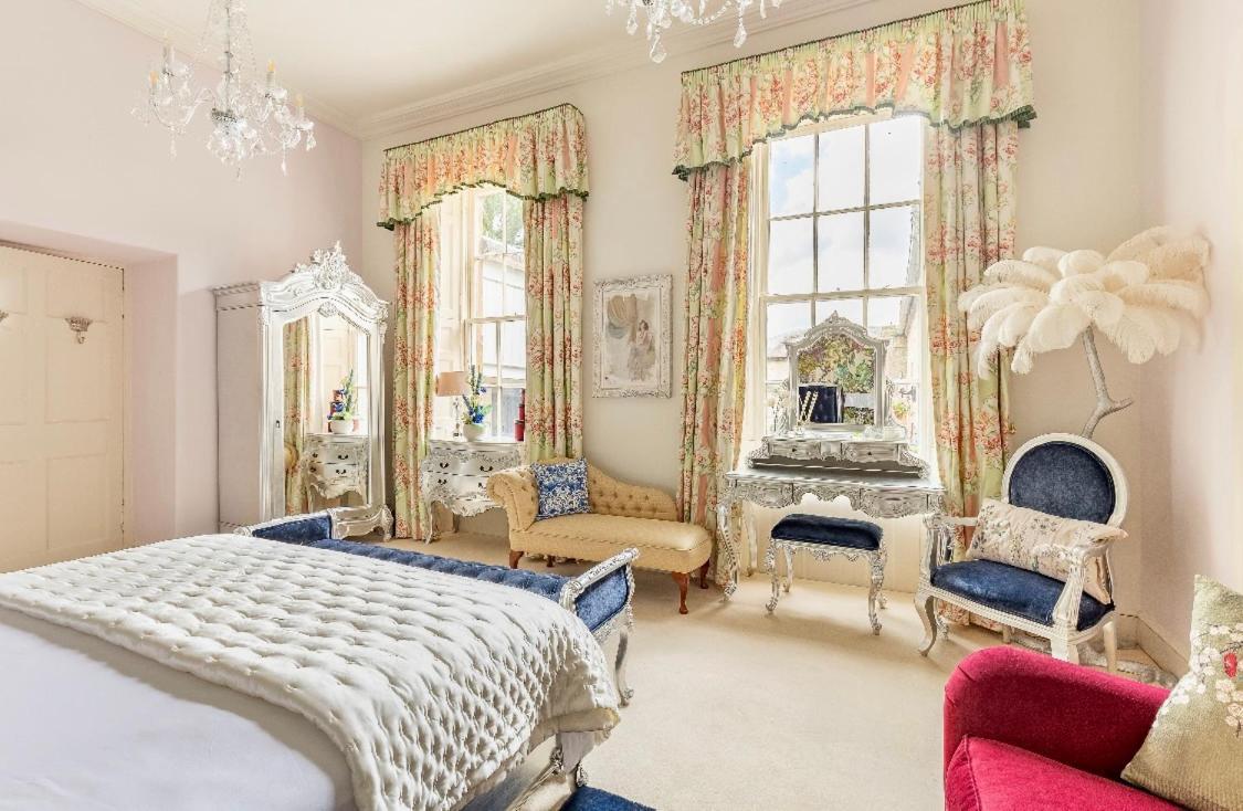 Private Room & Bathroom In Manor House Maybole Екстериор снимка