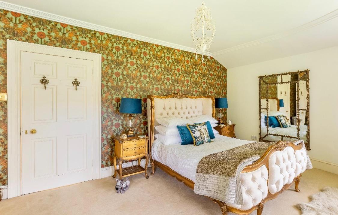 Private Room & Bathroom In Manor House Maybole Екстериор снимка